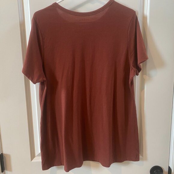 🎉 HOST PICK🎉Torrid Madder Brown Color Main Character Everyday Jersey Crew Tee - Picture 4 of 6